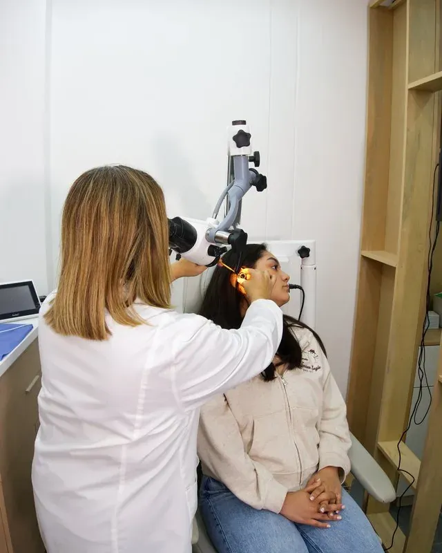 Consulta de Oído Dra. Ana Laura